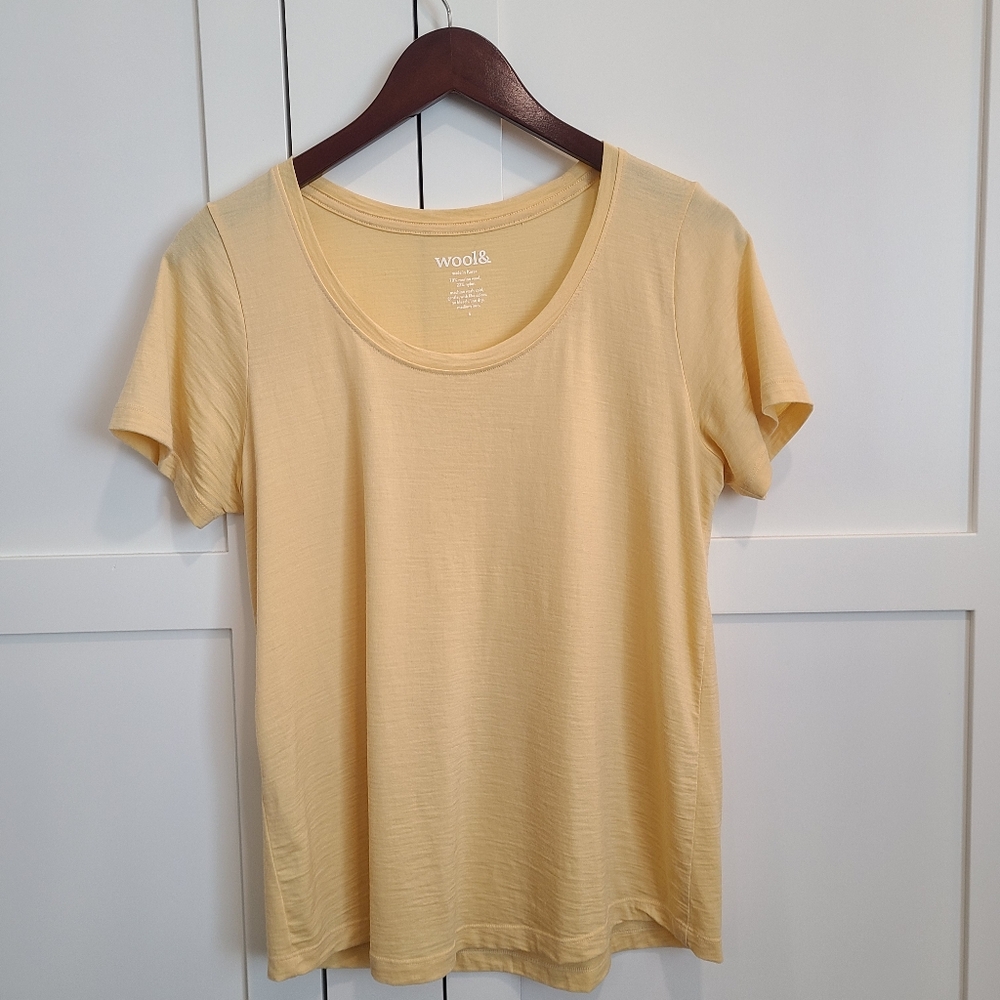 Wool& women's scoop neck short sleeve top, yellow, small